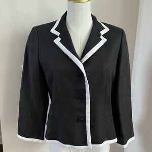 Lauren Ralph Laure Black Linen Blazer with White Trim Piping, size 6